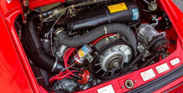 Porsche 911 image 1