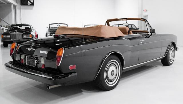Rolls Royce Corniche image 6
