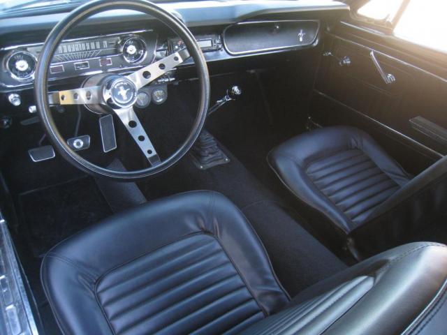 Ford Mustang image 4