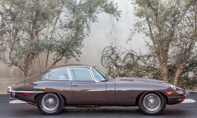 Jaguar E-Type image 2
