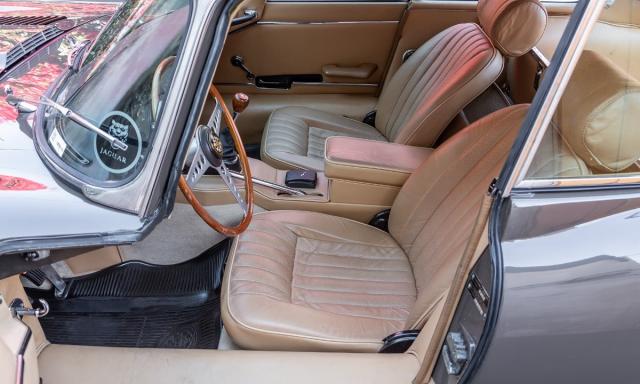 Jaguar E-Type image 6