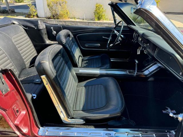 Ford Mustang Convertible image 9