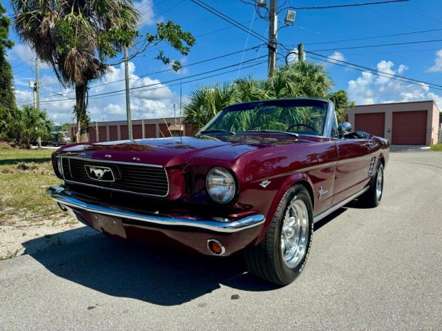 Ford Mustang Convertible image 4