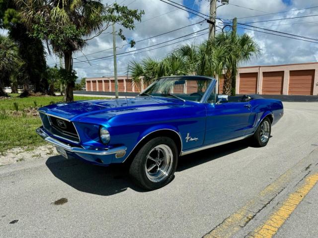Ford Mustang Convertible image 4