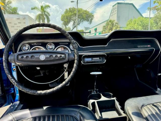 Ford Mustang Convertible image 6