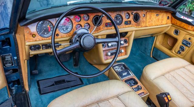 Rolls Royce Corniche image 5