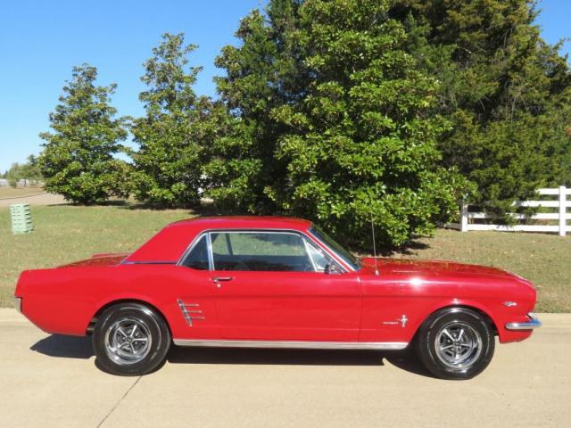 Ford Mustang image 3