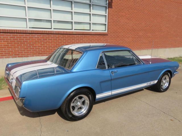 Ford Mustang image 9