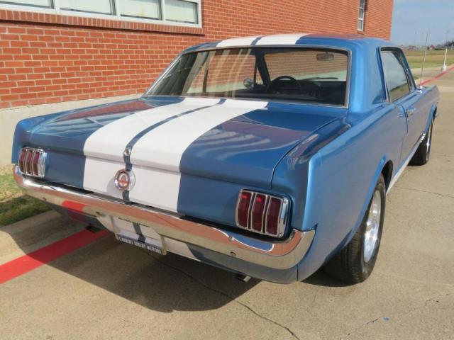 Ford Mustang image 4