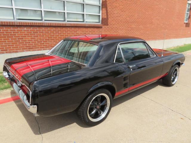 Ford Mustang image 3
