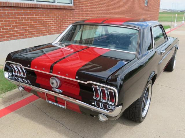Ford Mustang image 6