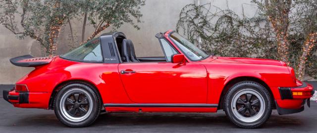 Porsche 911 image 4