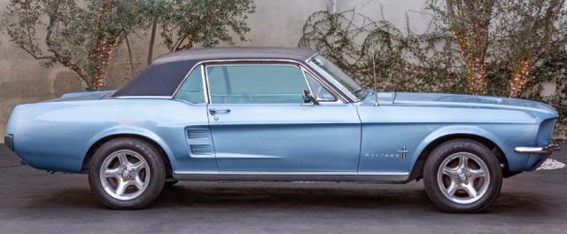 Ford Mustang image 4