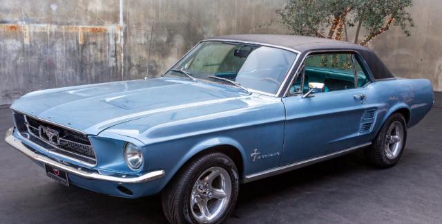 Ford Mustang image 2