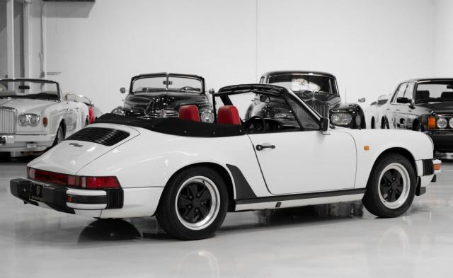 Porsche 911 image 4