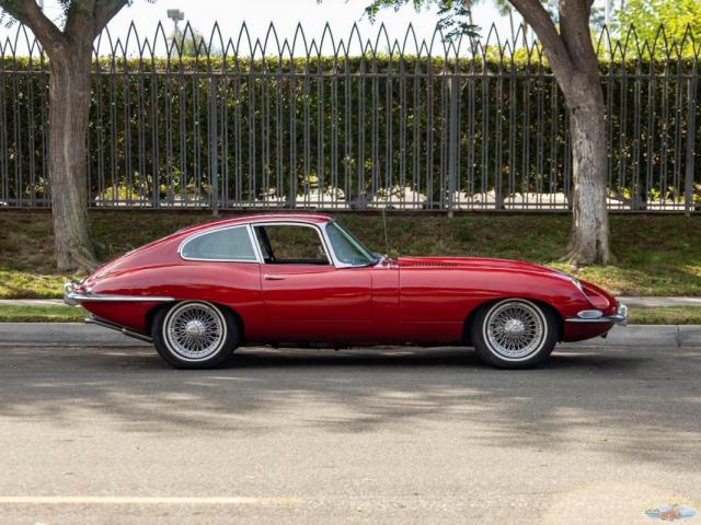 Jaguar E-Type image 5