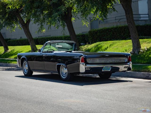 Lincoln Continental image 2