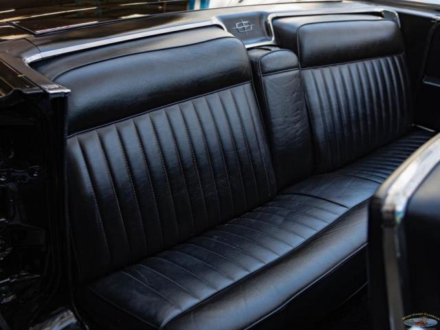 Lincoln Continental image 8