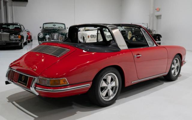 Porsche 911 image 4