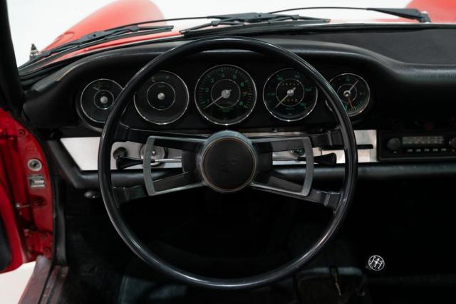 Porsche 911 image 2