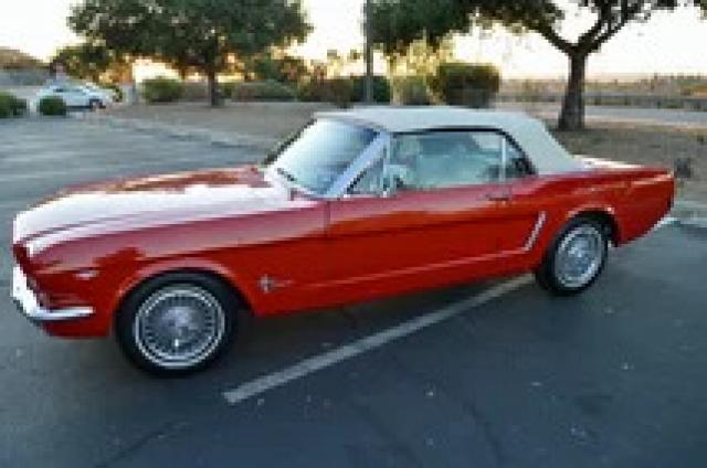Ford Mustang image 8