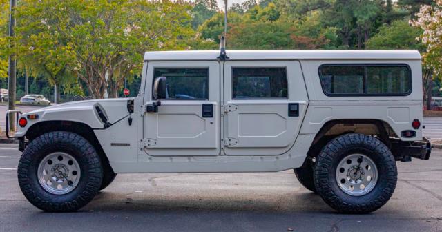 Hummer H1 image 1