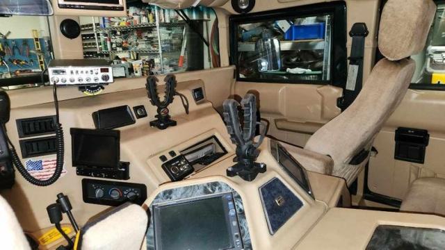 Hummer H1 image 3