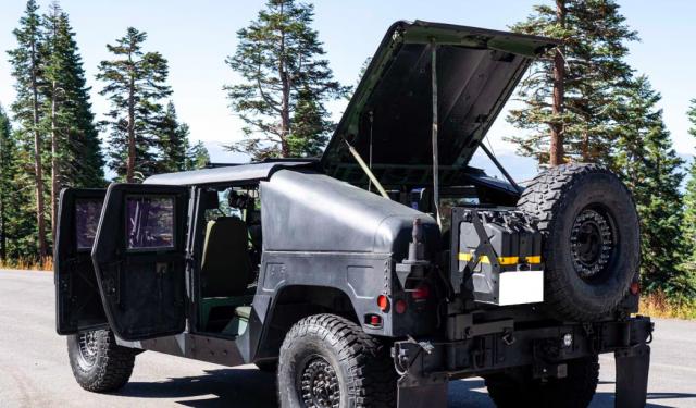 Hummer H1 image 1