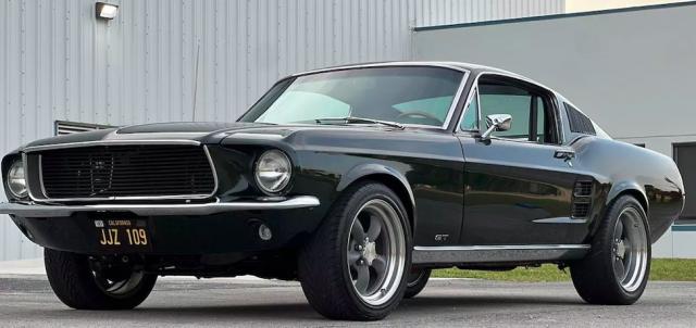 Ford Mustang image 4