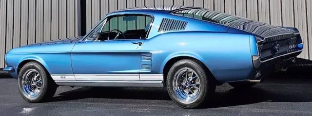 Ford Mustang image 1