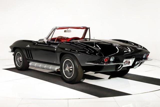 Chevrolet Corvette image 2