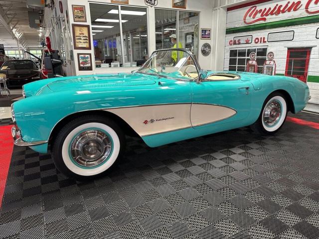 Chevrolet Corvette image 1