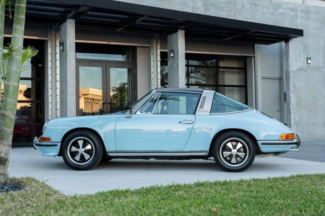 Porsche 911 image 1