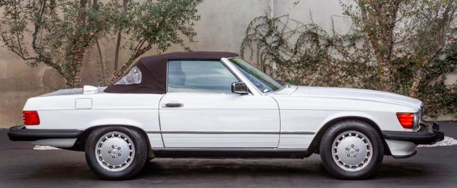 Mercedes Benz Sl 560 image 1