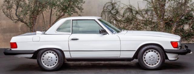Mercedes Benz Sl 560 image 2