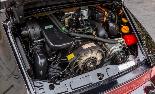 Porsche 964 image 2