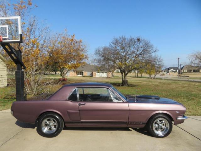 Ford Mustang image 6
