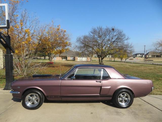 Ford Mustang image 9