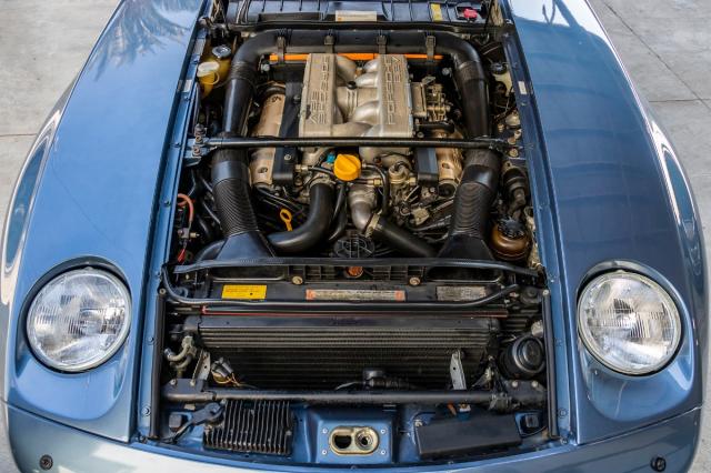 Porsche 928 image 1