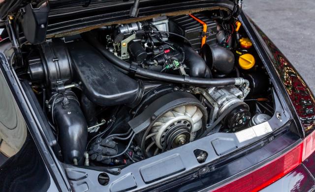 Porsche 964 image 1