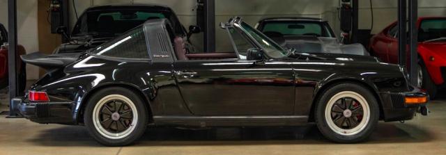 Porsche 911 image 2