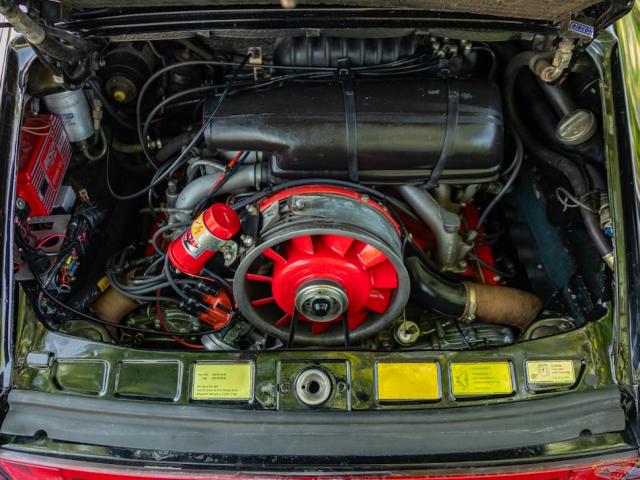 Porsche 911 image 3