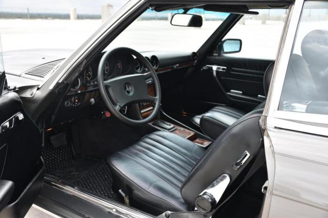 Mercedes Benz 500 image 3