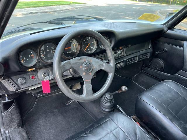 Porsche 911 image 2