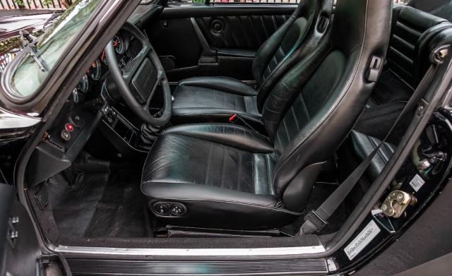 Porsche 911 image 1