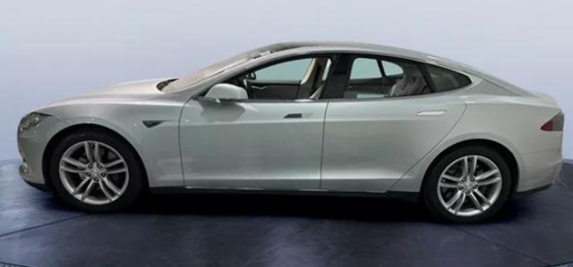 Tesla Model S image 8