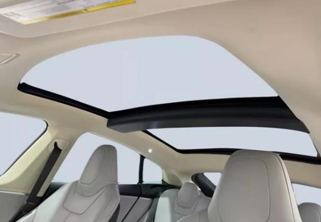 Tesla Model S image 4