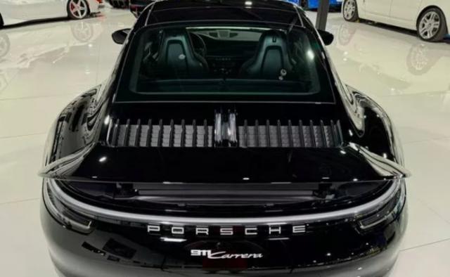 Porsche 911 image 2