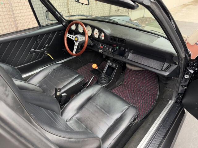 Porsche 911 image 2