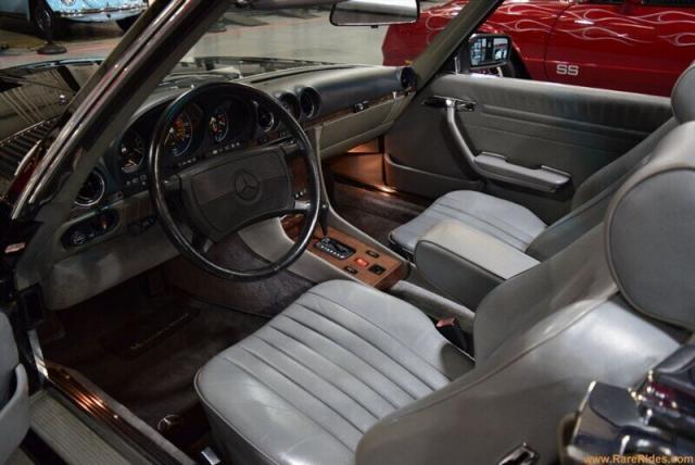 Mercedes Benz Sl 560 image 2